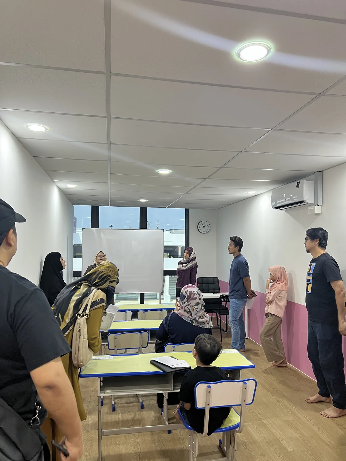 Parents visiting a KSS learning environment